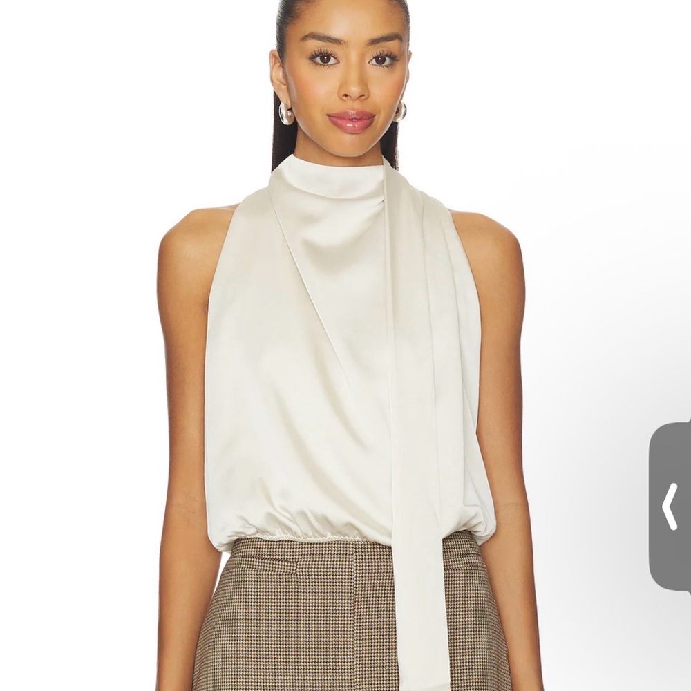 Astr Joleisa Top in Champagne